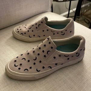 Seavees Slip Ons